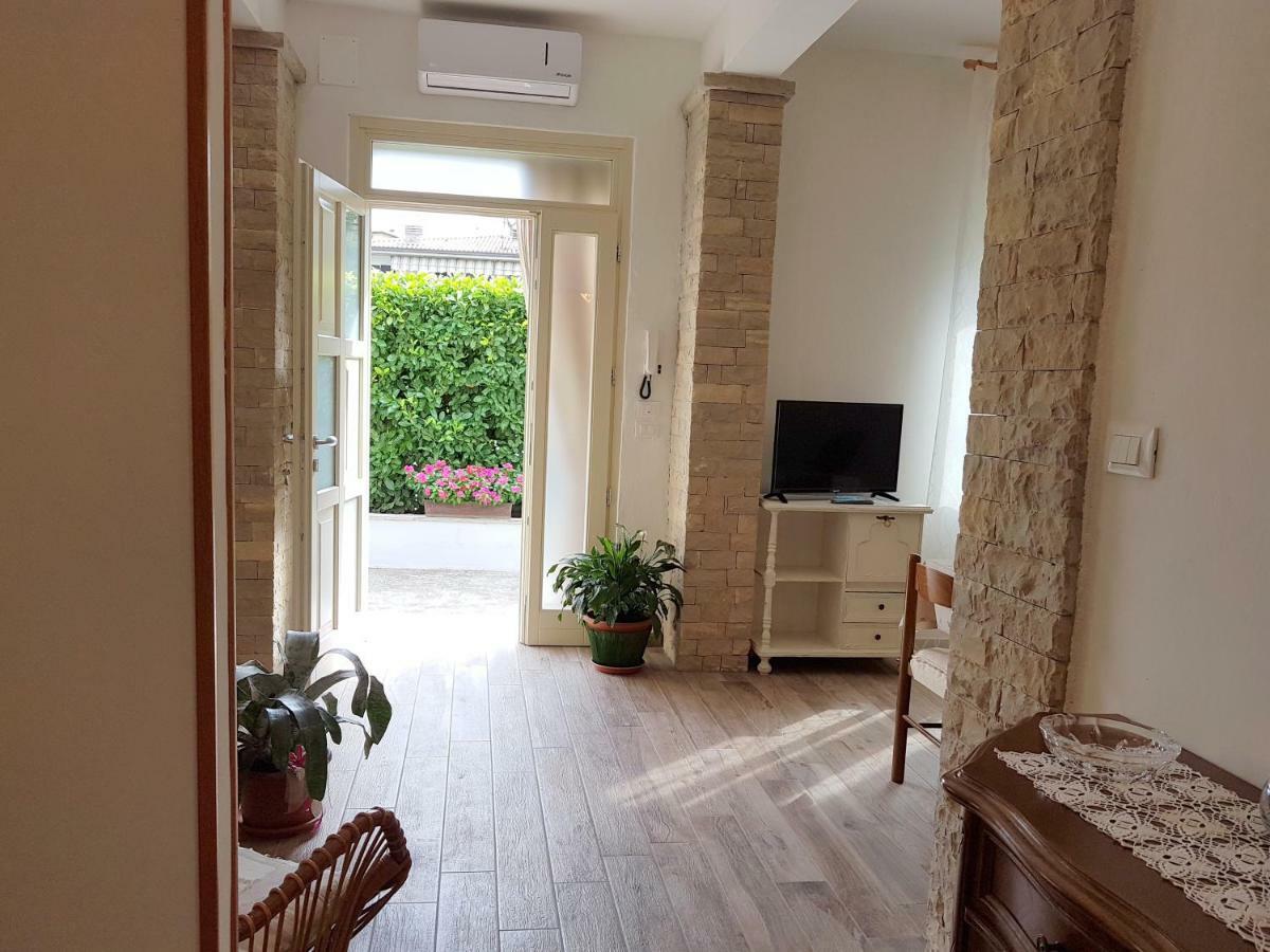 Apartament A Casa Di Clementina Raffa Zewnętrze zdjęcie